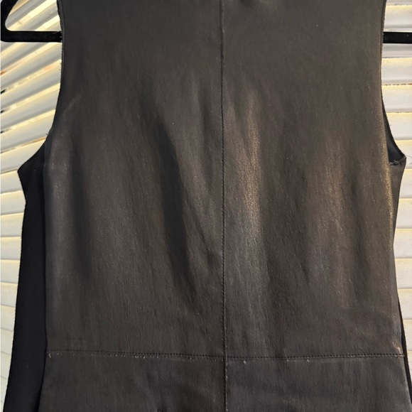 VINCE 100% LEATHER SLEEVELESS SHEATH DRESS-KNEE LENGHT, SIZE 2 - Picture 4 of 8